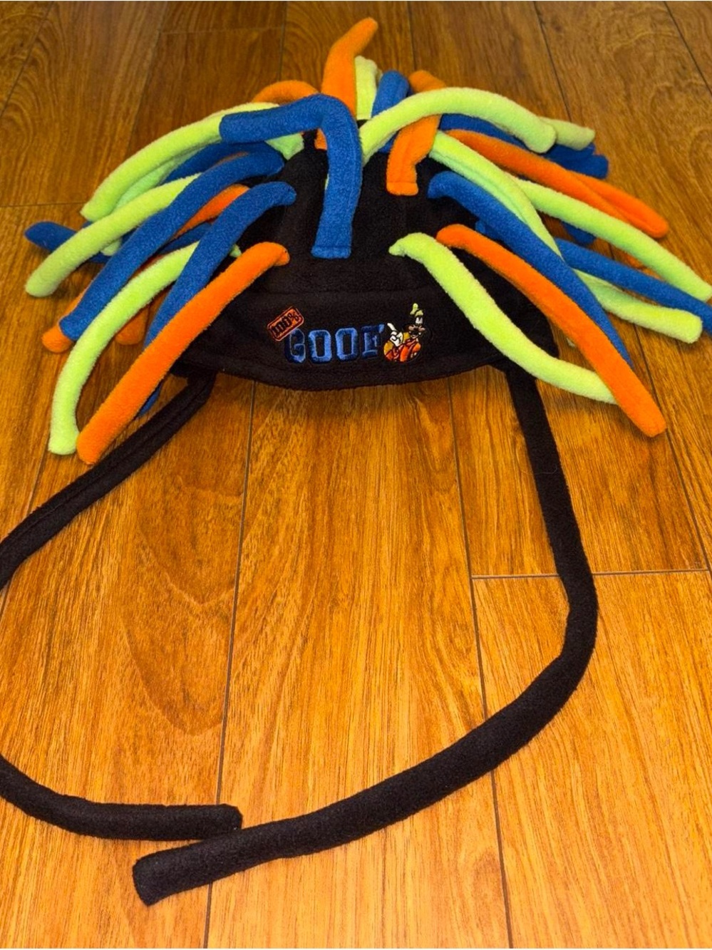 Rare Vintage Disneyland Resort Goofy embroidered Dreadlock Hat